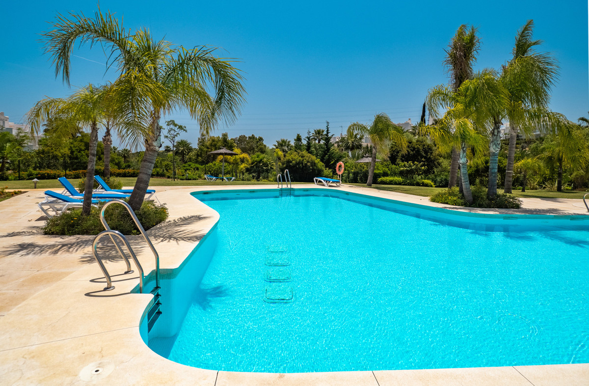 2 Bed Apartment for sale in Casares Costa Del Sol, Málaga, Spain