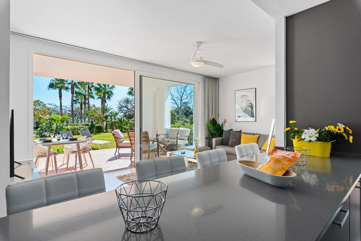 2 Bed Apartment for sale in Casares Costa Del Sol, Málaga, Spain