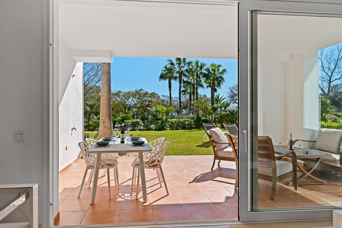 2 Bed Apartment for sale in Casares Costa Del Sol, Málaga, Spain