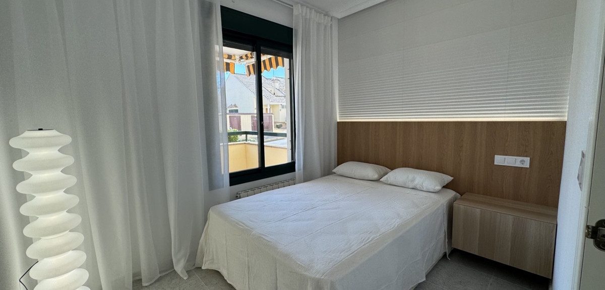 Se vende Apartamento Planta Baja de 2 dormitorios en Costa Blanca, Alicante, España