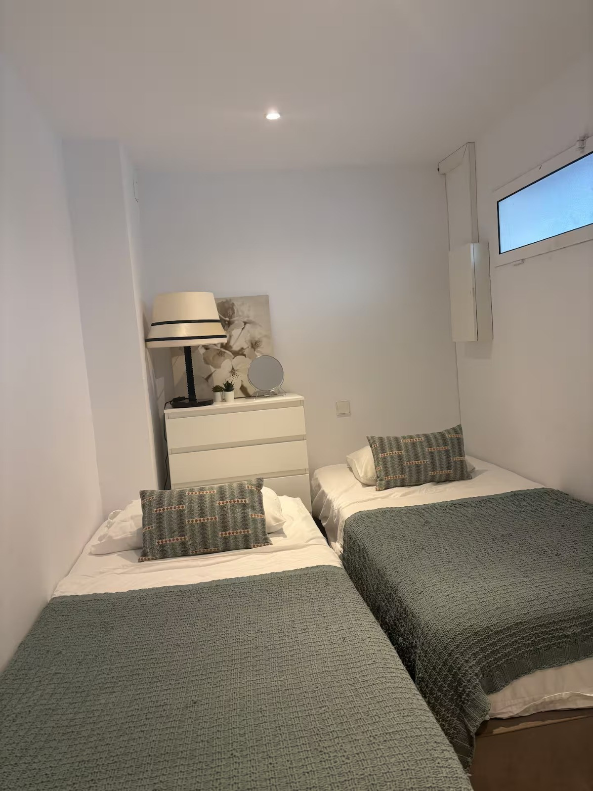 Se vende Apartamento Planta Media de 2 dormitorios en Costa Del Sol, Málaga, España