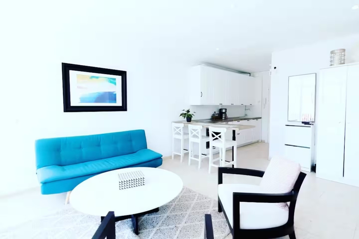 Se vende Apartamento Planta Media de 2 dormitorios en Costa Del Sol, Málaga, España