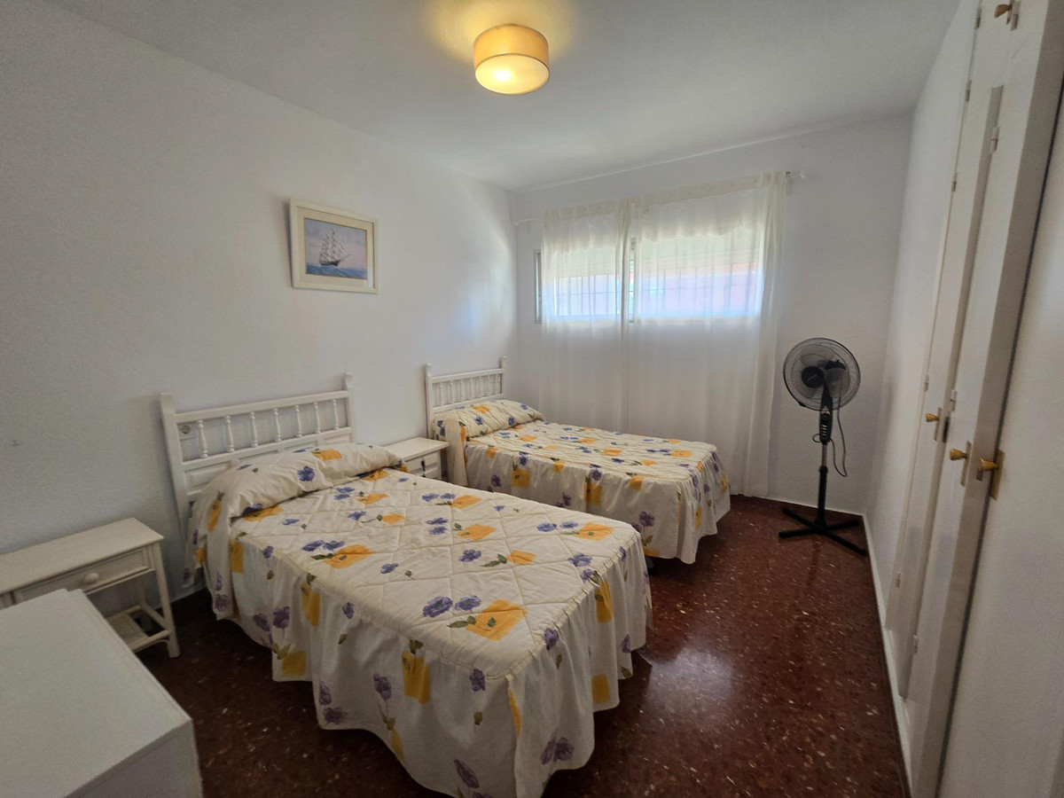 Se vende Apartamento Planta Media de 2 dormitorios en Costa Del Sol, Málaga, España