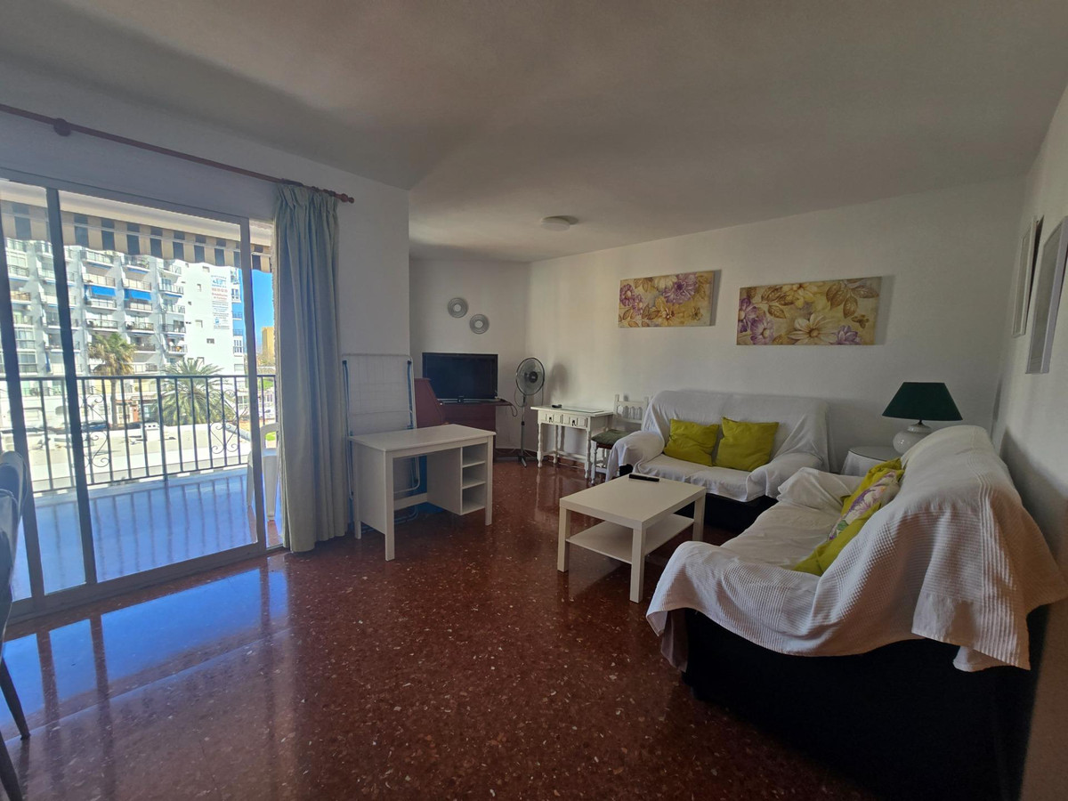 Se vende Apartamento Planta Media de 2 dormitorios en Costa Del Sol, Málaga, España