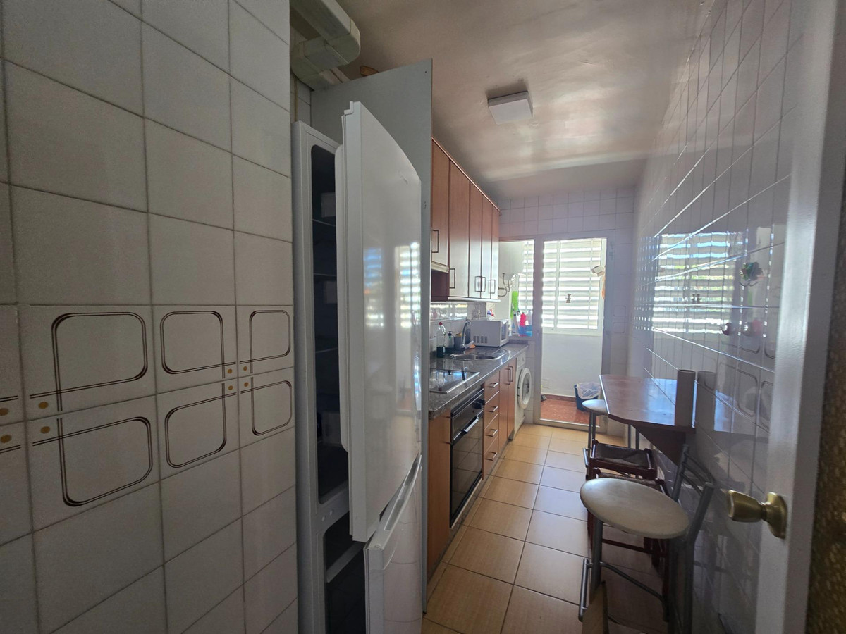 Se vende Apartamento Planta Media de 2 dormitorios en Costa Del Sol, Málaga, España