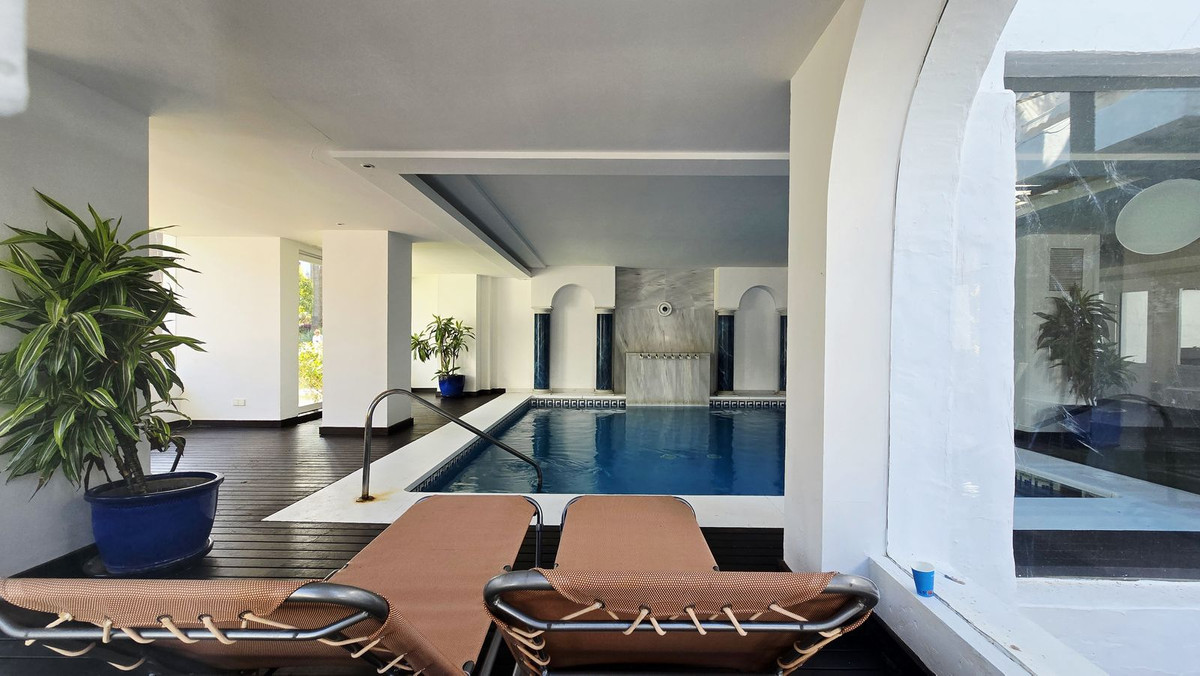 1 Bed Apartment for sale in Puerto Banús Costa Del Sol, Málaga, Spain