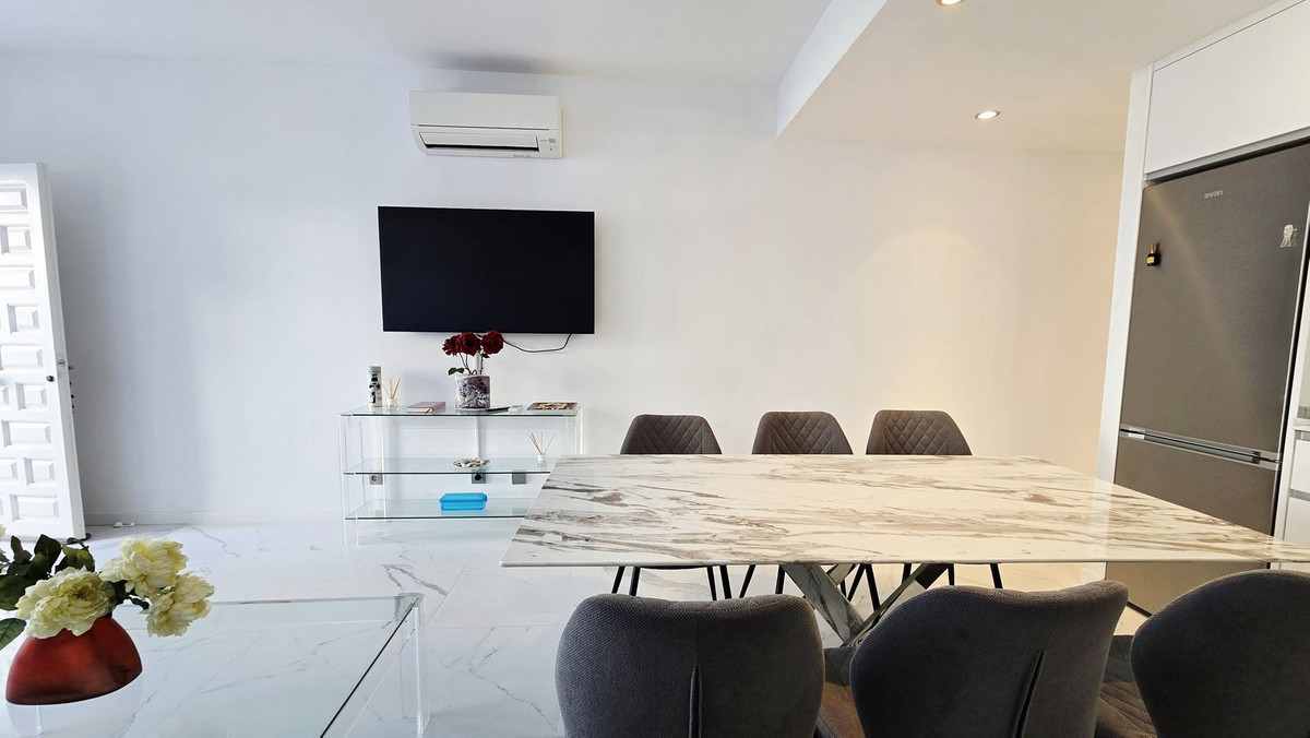 1 Bed Apartment for sale in Puerto Banús Costa Del Sol, Málaga, Spain