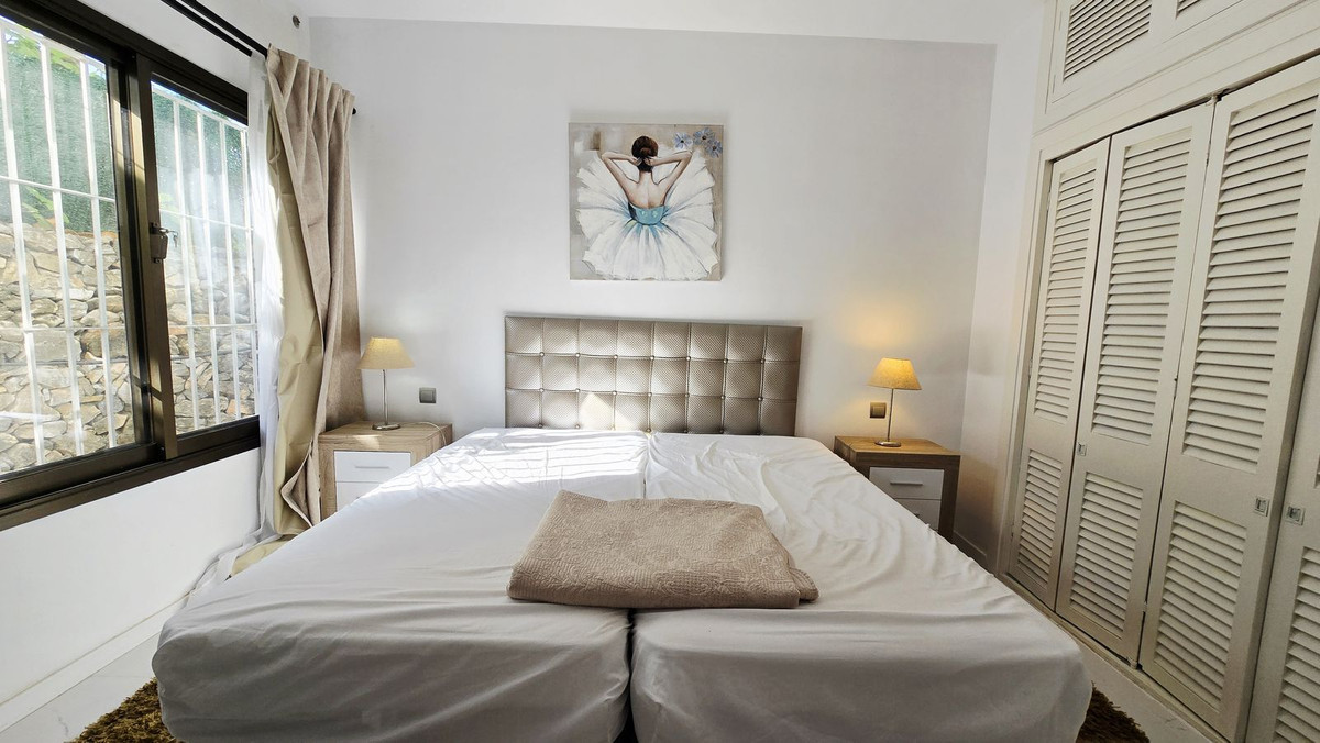 1 Bed Apartment for sale in Puerto Banús Costa Del Sol, Málaga, Spain
