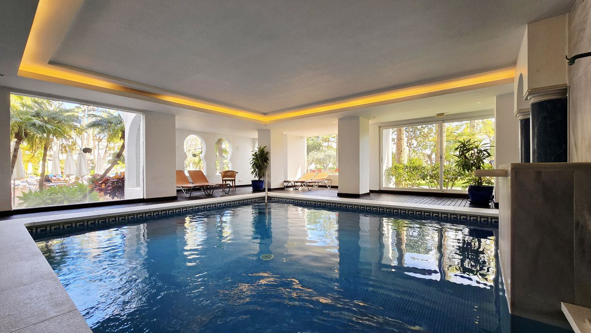1 Bed Apartment for sale in Puerto Banús Costa Del Sol, Málaga, Spain
