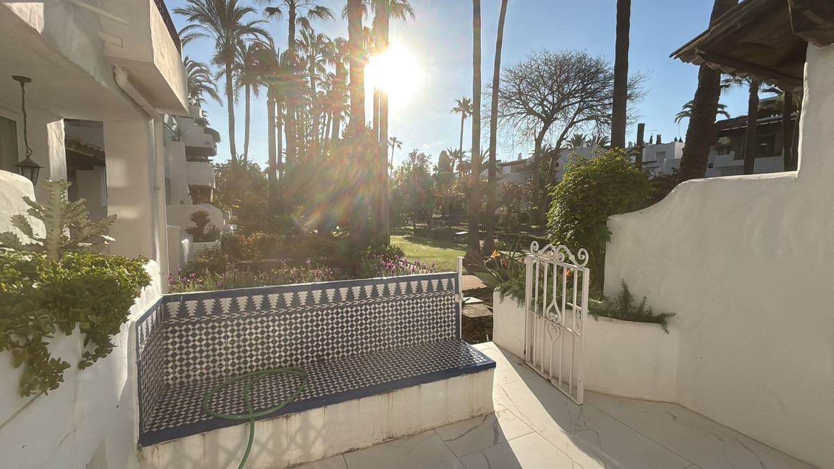 1 Bed Apartment for sale in Puerto Banús Costa Del Sol, Málaga, Spain
