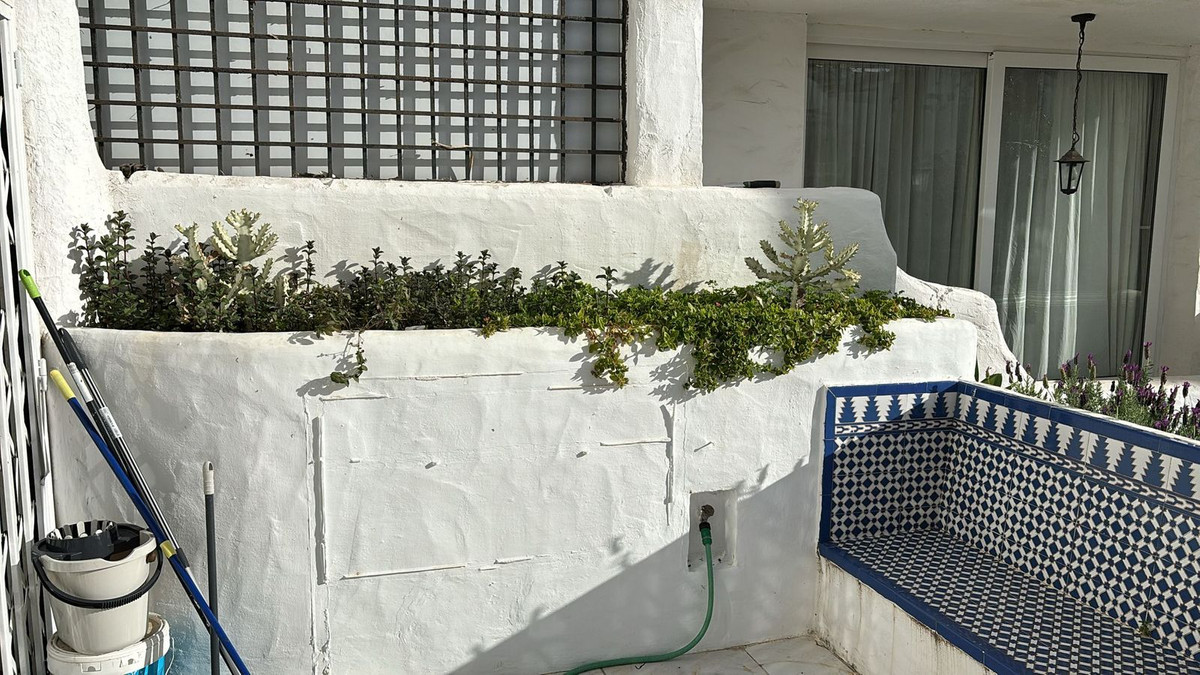 1 Bed Apartment for sale in Puerto Banús Costa Del Sol, Málaga, Spain