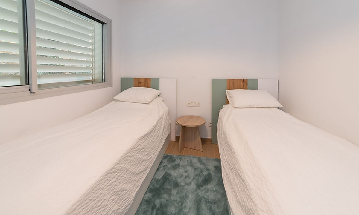 2 Bed Apartment for sale in Fuengirola Costa Del Sol, Málaga, Spain