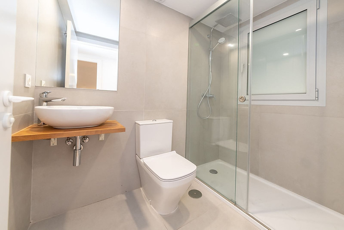 2 Bed Apartment for sale in Fuengirola Costa Del Sol, Málaga, Spain