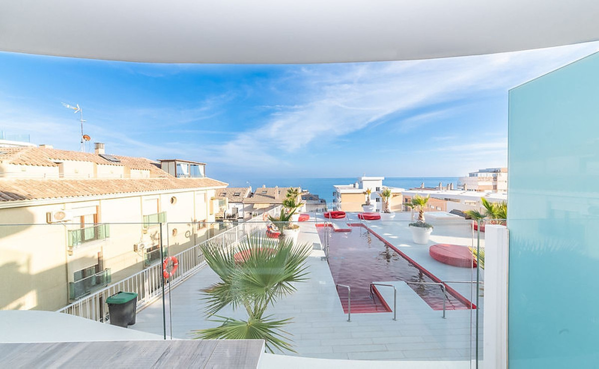 2 Bed Apartment for sale in Fuengirola Costa Del Sol, Málaga, Spain