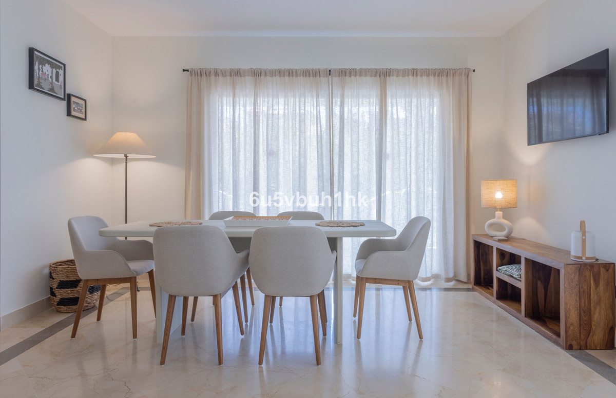 3 Bed Apartment for sale in Estepona Costa Del Sol, Málaga, Spain