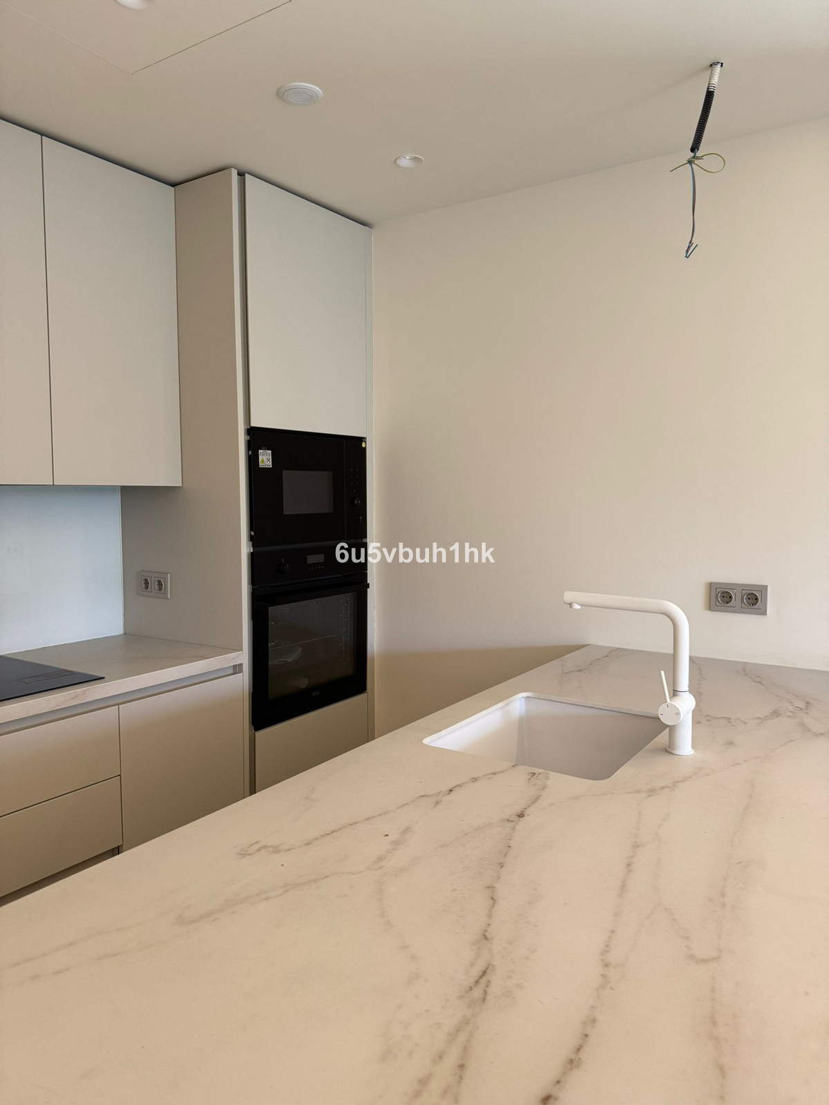 2 Bed Apartment for sale in Fuengirola Costa Del Sol, Málaga, Spain