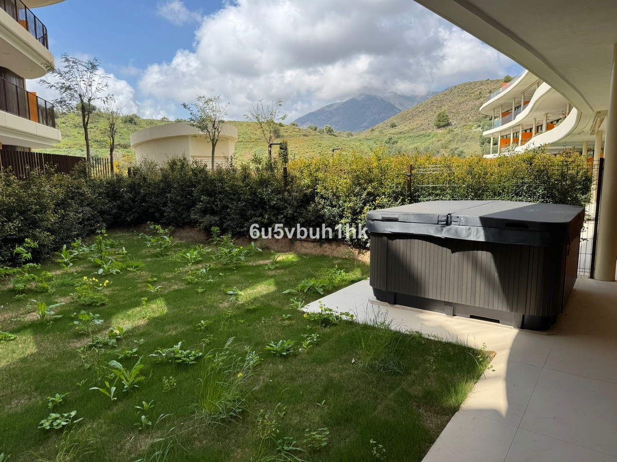 2 Bed Apartment for sale in Fuengirola Costa Del Sol, Málaga, Spain