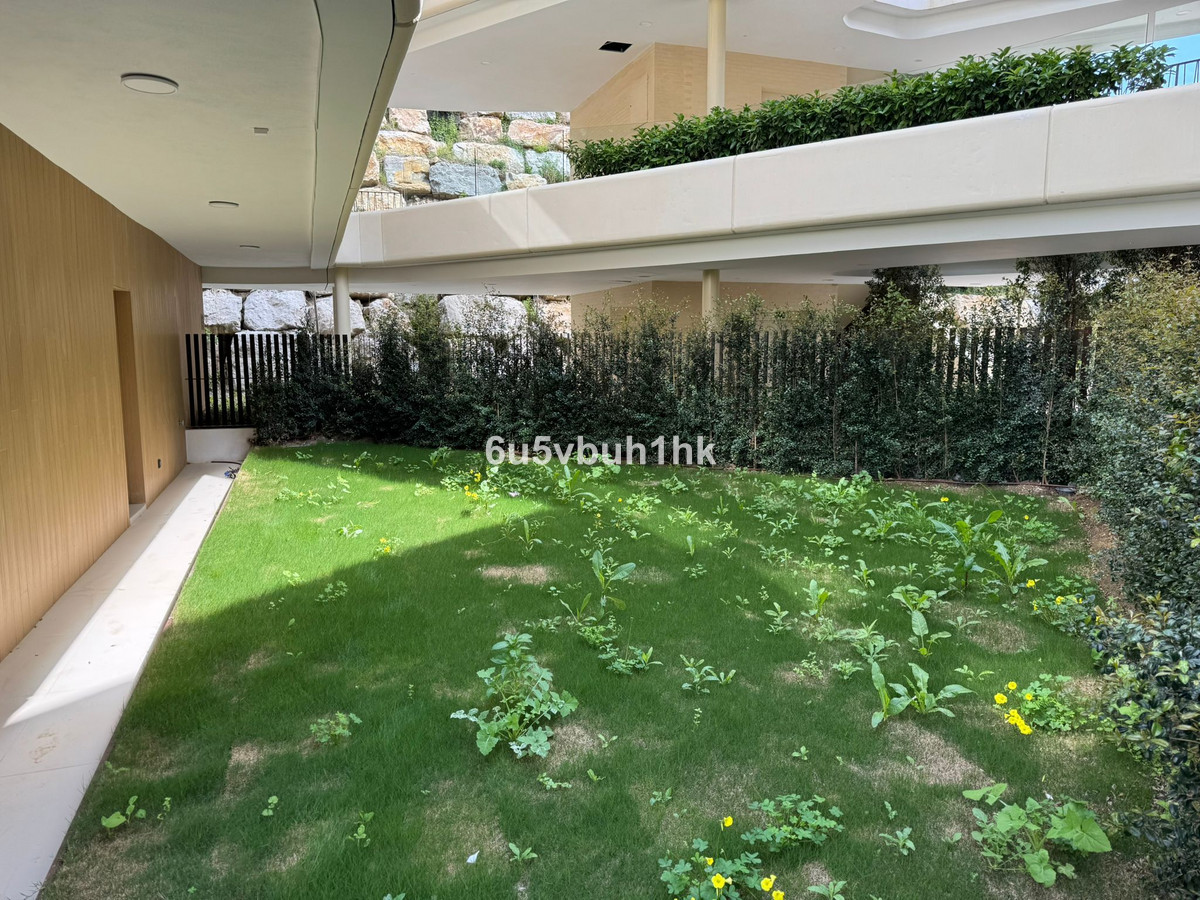 2 Bed Apartment for sale in Fuengirola Costa Del Sol, Málaga, Spain