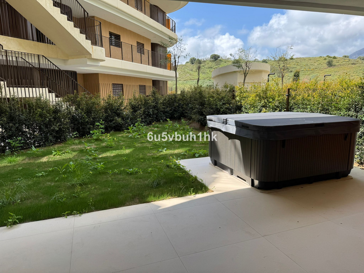 2 Bed Apartment for sale in Fuengirola Costa Del Sol, Málaga, Spain