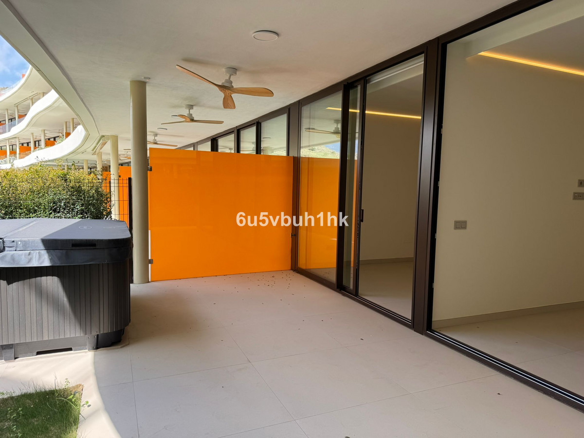 2 Bed Apartment for sale in Fuengirola Costa Del Sol, Málaga, Spain