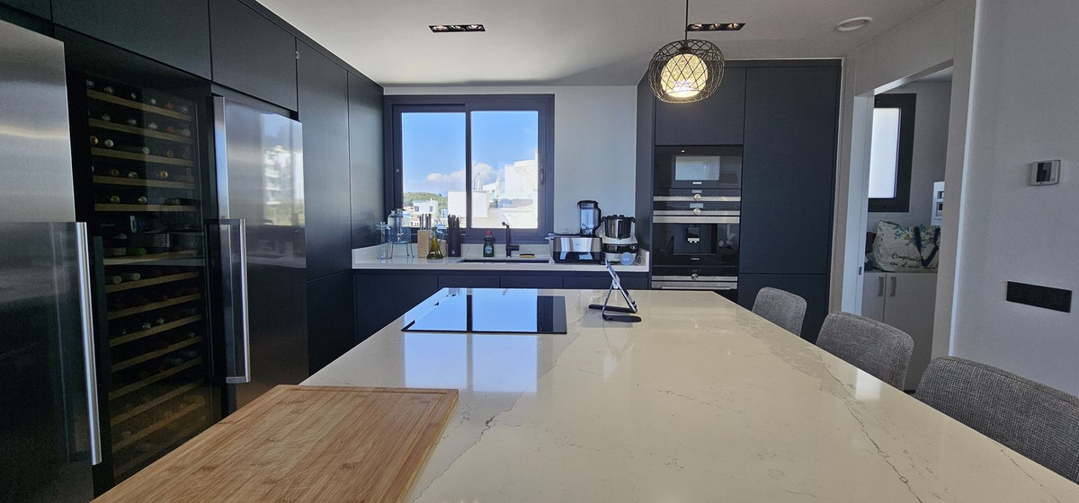 3 Bed Apartment for sale in Higueron Costa Del Sol, Málaga, Spain