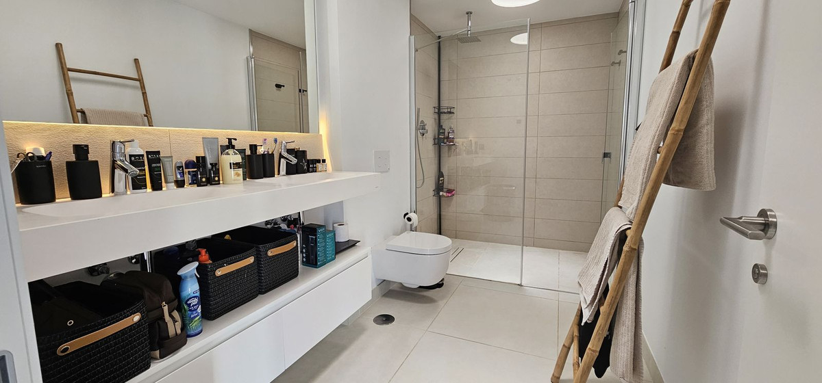 3 Bed Apartment for sale in Higueron Costa Del Sol, Málaga, Spain
