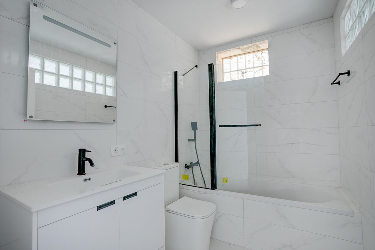 3 Bed Townhouse for sale in Estepona Costa Del Sol, Málaga, Spain