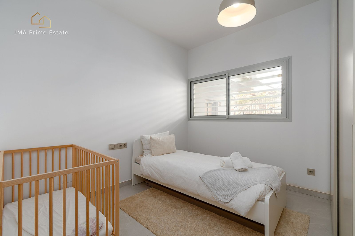 2 Bed Apartment for sale in Fuengirola Costa Del Sol, Málaga, Spain