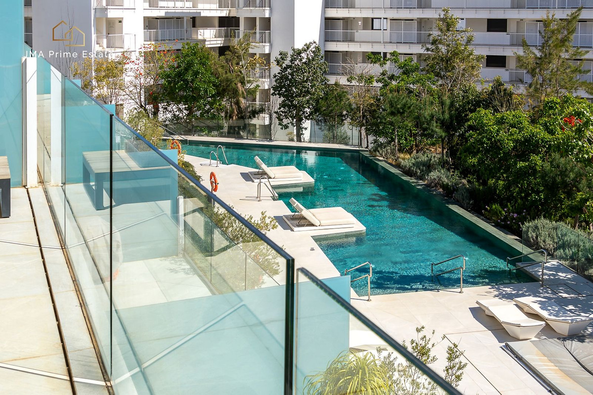 2 Bed Apartment for sale in Fuengirola Costa Del Sol, Málaga, Spain