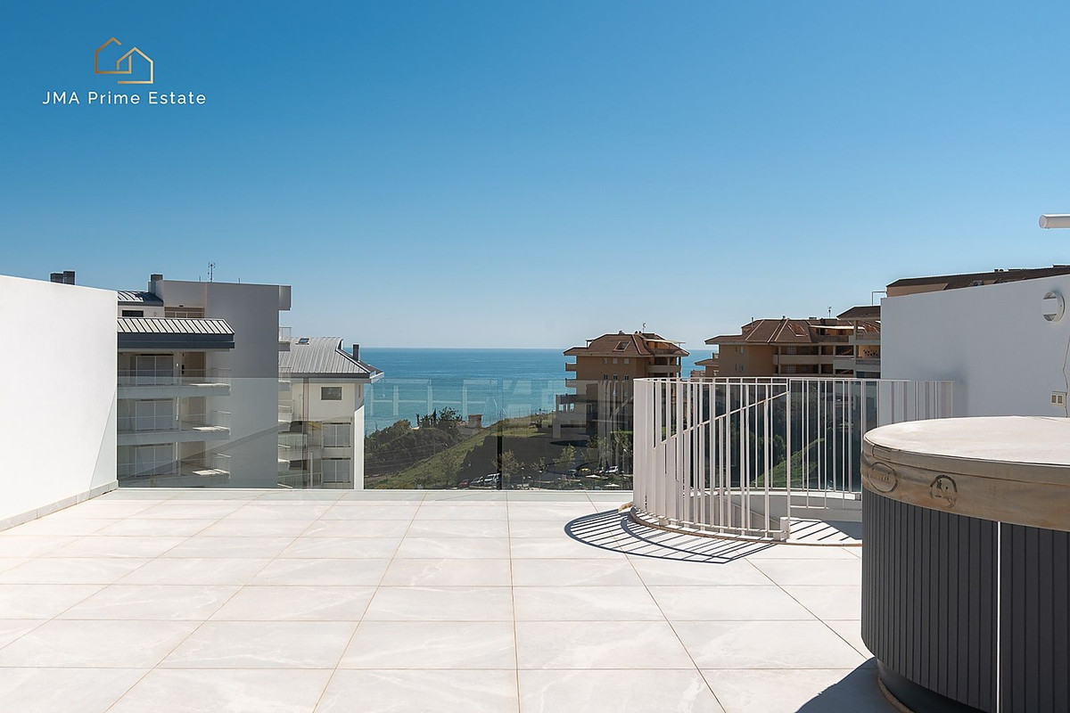 2 Bed Apartment for sale in Fuengirola Costa Del Sol, Málaga, Spain