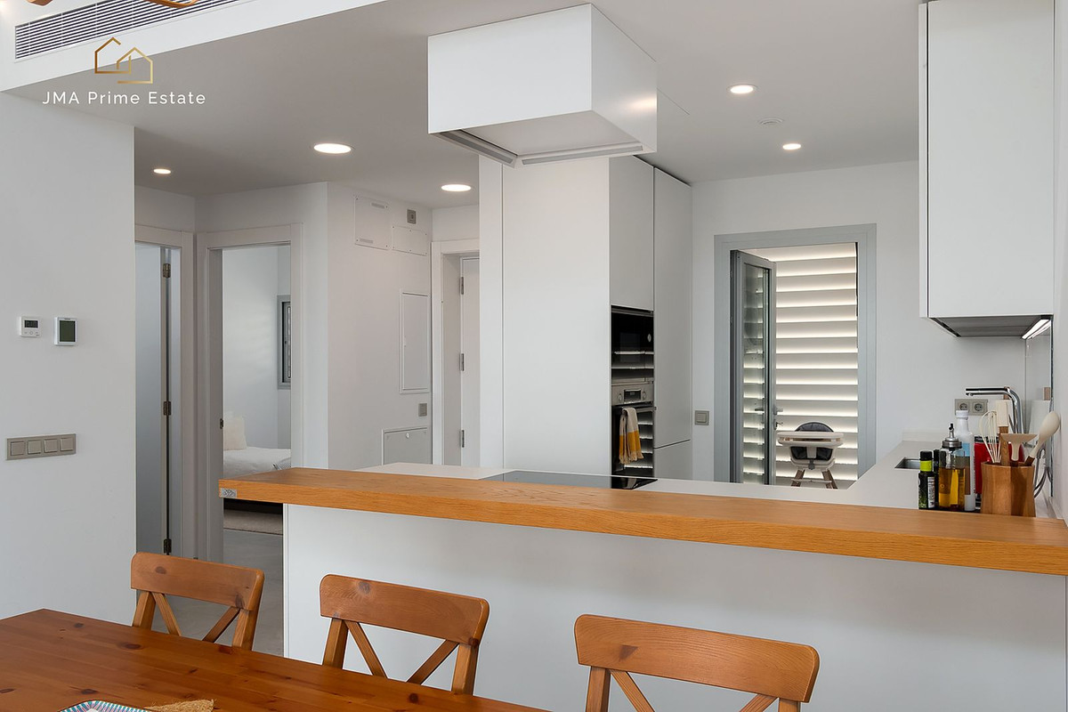 2 Bed Apartment for sale in Fuengirola Costa Del Sol, Málaga, Spain