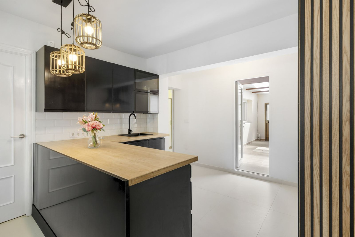 3 Bed Apartment for sale in Los Boliches Costa Del Sol, Málaga, Spain