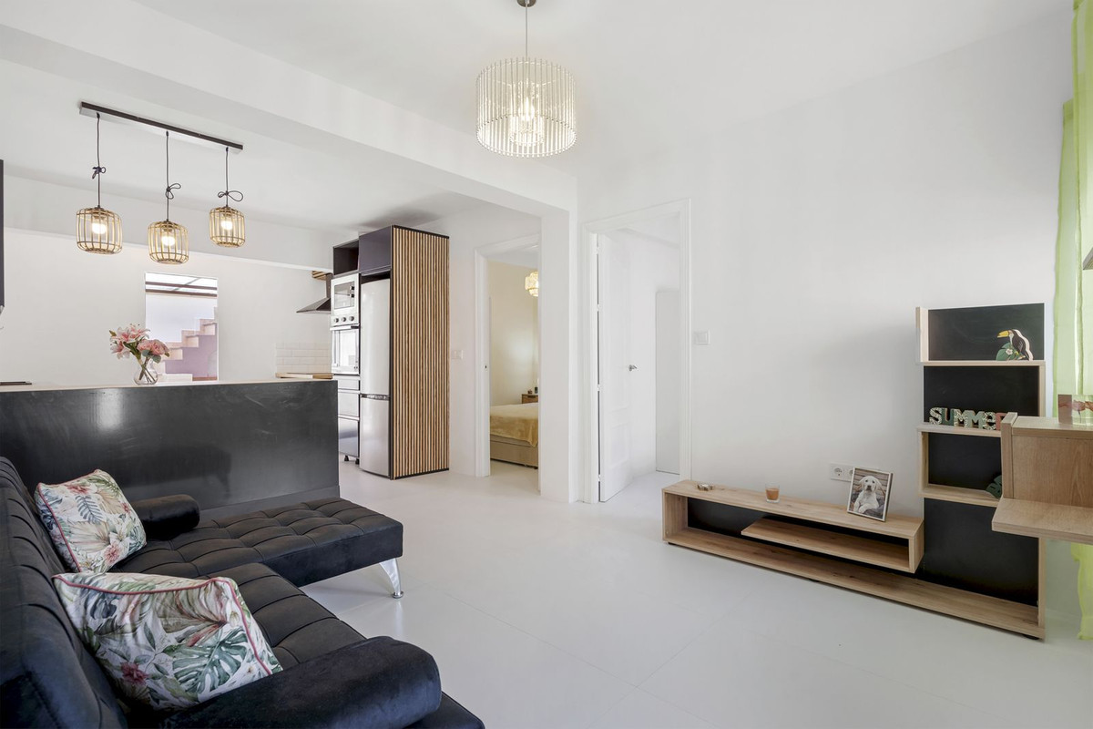 3 Bed Apartment for sale in Los Boliches Costa Del Sol, Málaga, Spain