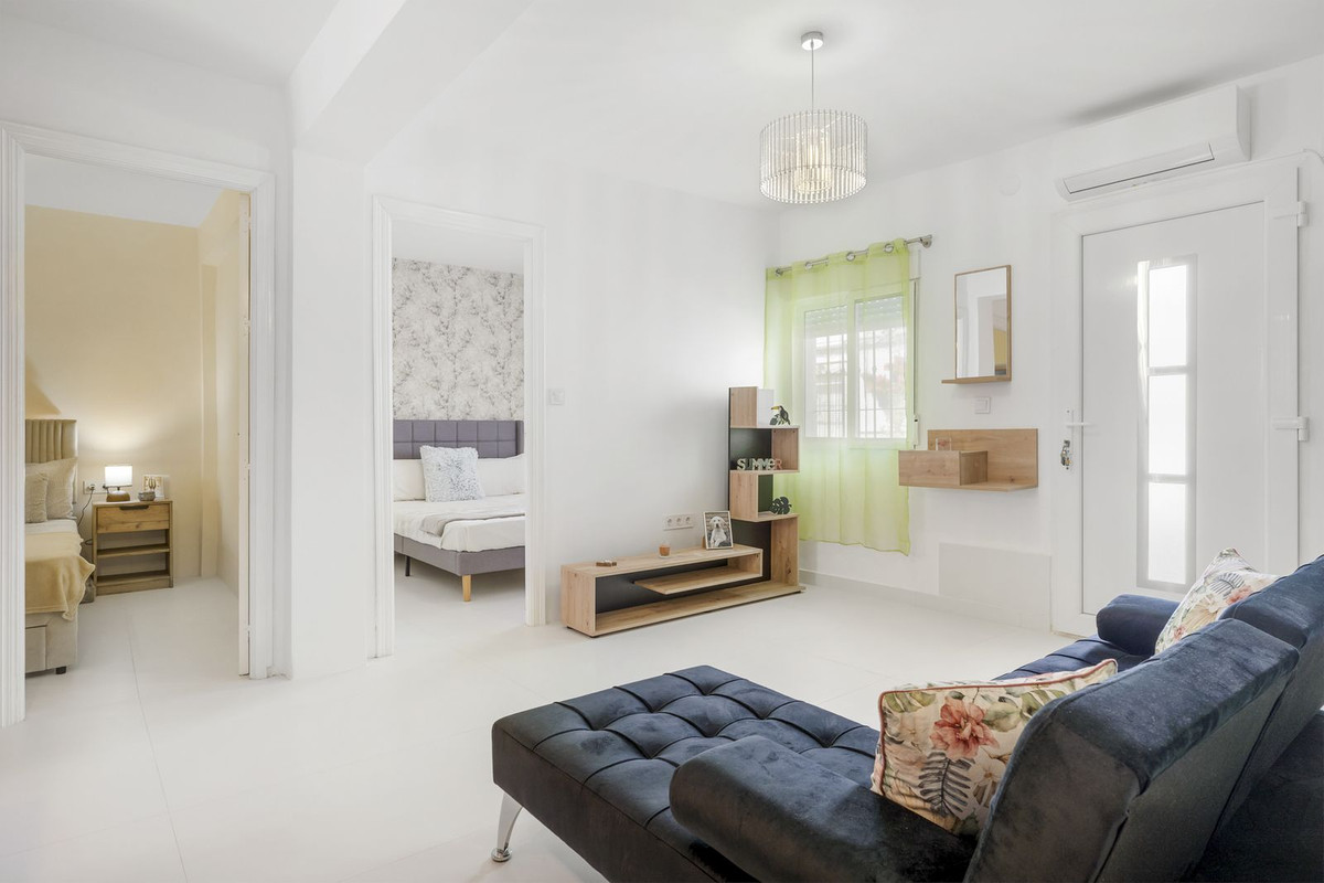 3 Bed Apartment for sale in Los Boliches Costa Del Sol, Málaga, Spain