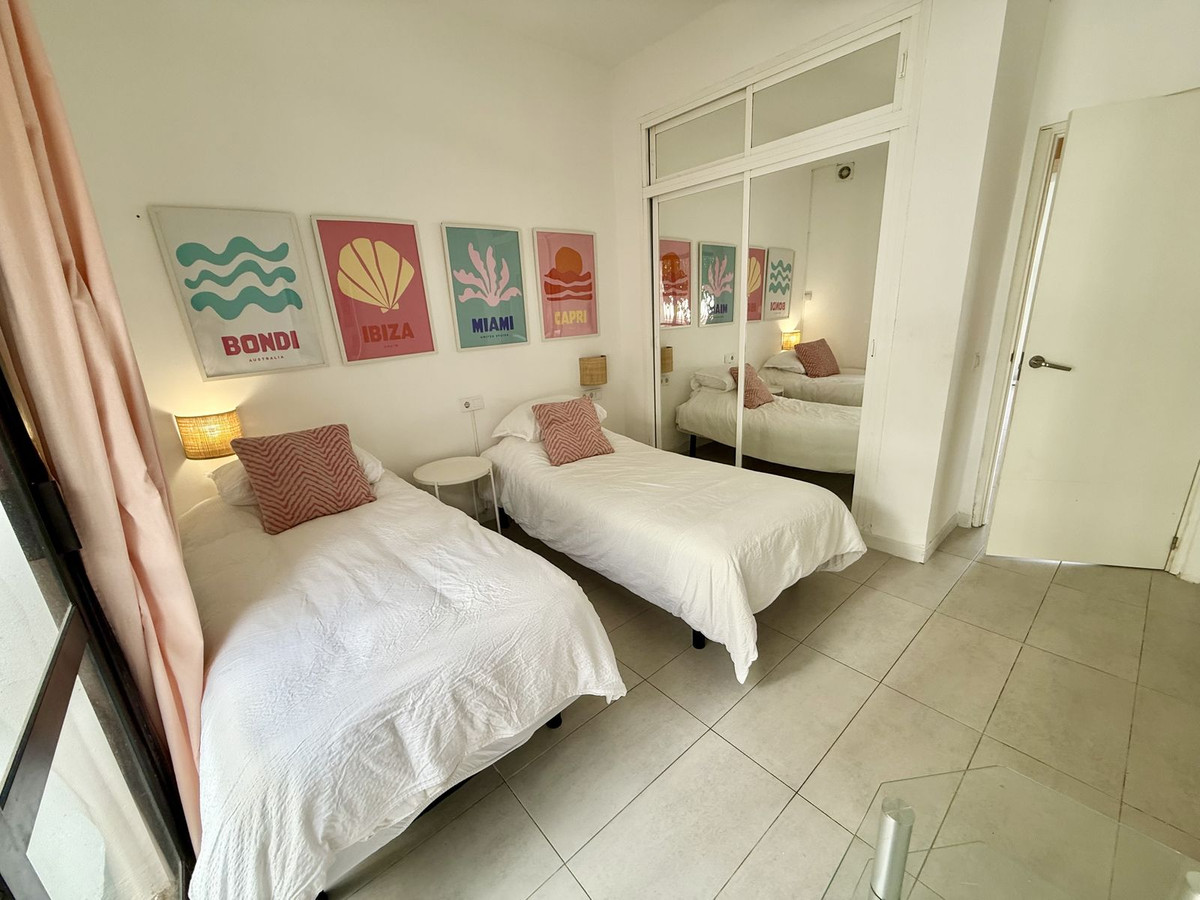 3 Bed Apartment for sale in Calahonda Costa Del Sol, Málaga, Spain