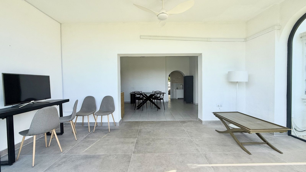 3 Bed Apartment for sale in Calahonda Costa Del Sol, Málaga, Spain