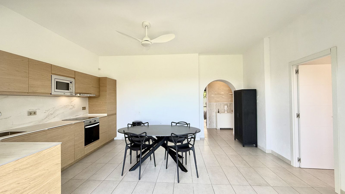 3 Bed Apartment for sale in Calahonda Costa Del Sol, Málaga, Spain