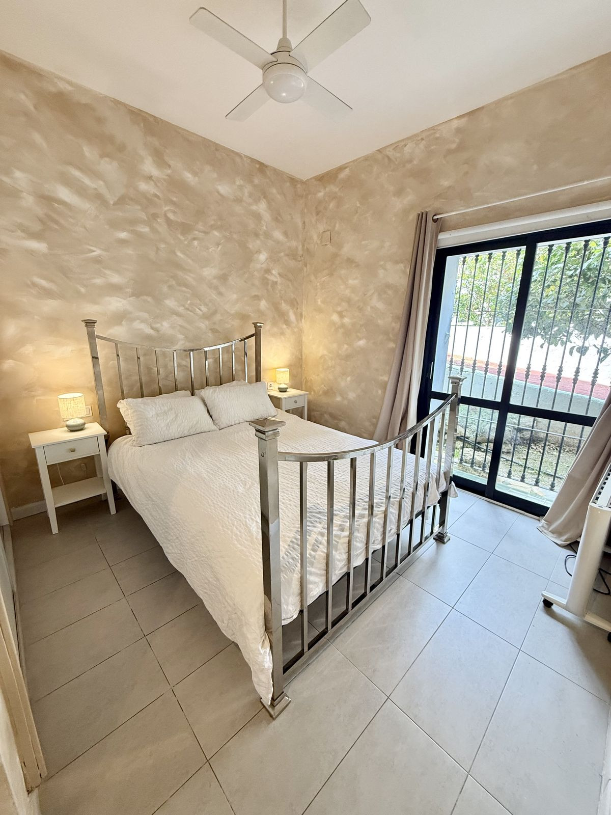 3 Bed Apartment for sale in Calahonda Costa Del Sol, Málaga, Spain
