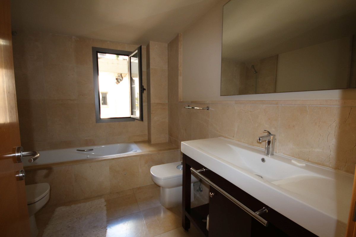 2 Bed Apartment for sale in Los Flamingos Costa Del Sol, Málaga, Spain
