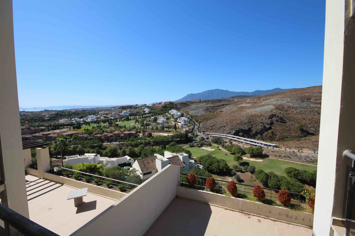 2 Bed Apartment for sale in Los Flamingos Costa Del Sol, Málaga, Spain