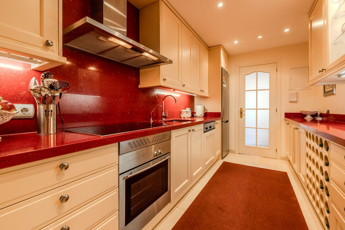 2 Bed Apartment for sale in Puerto Banús Costa Del Sol, Málaga, Spain