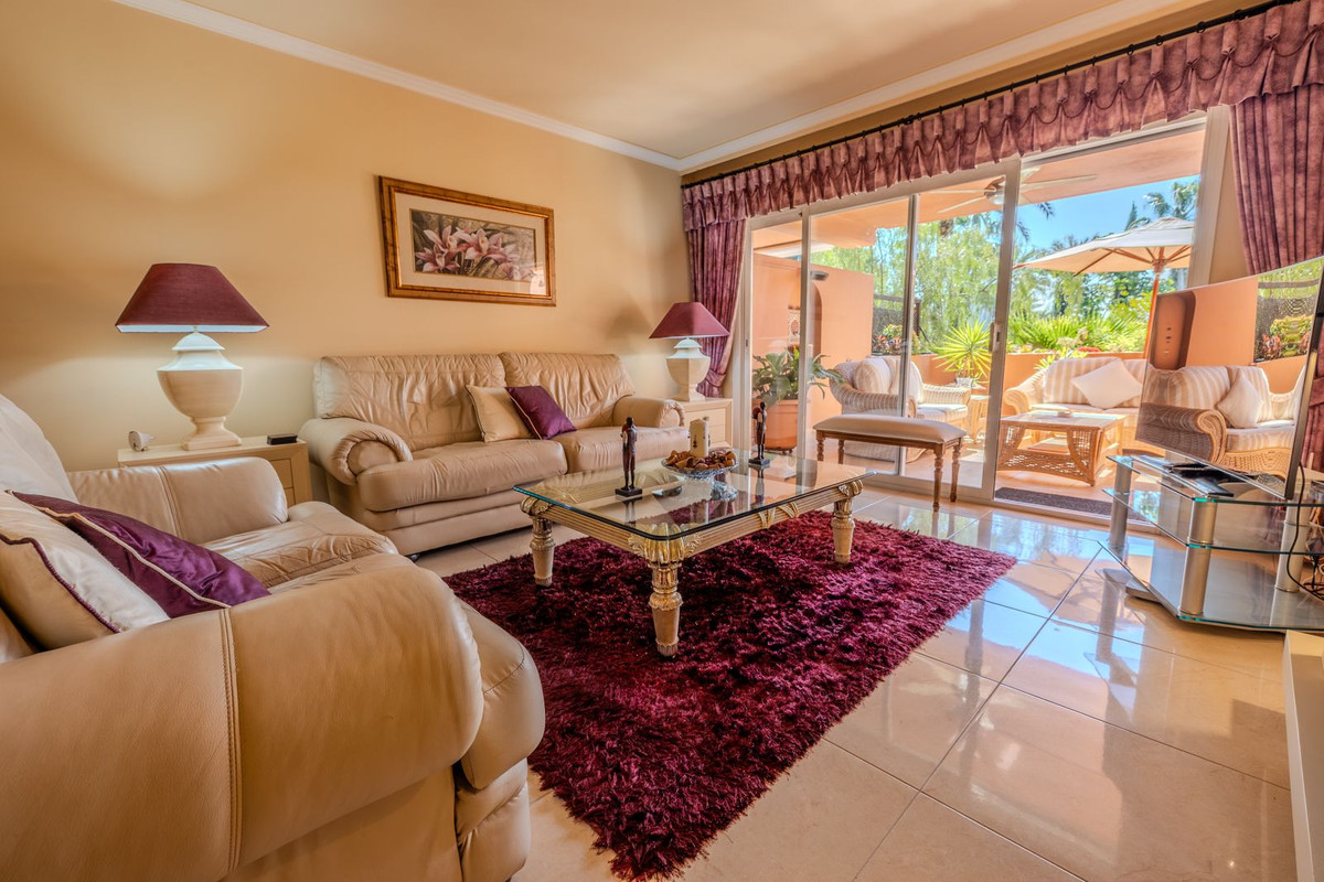 2 Bed Apartment for sale in Puerto Banús Costa Del Sol, Málaga, Spain