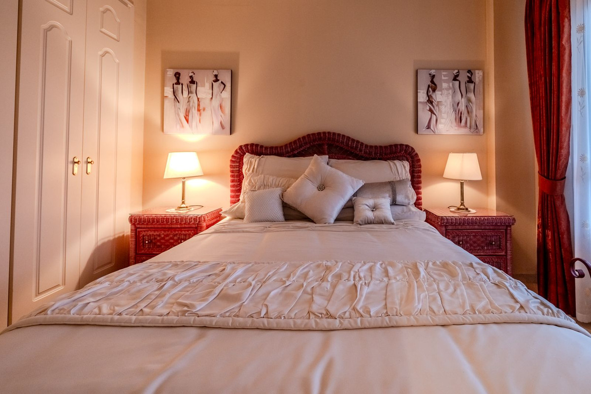 2 Bed Apartment for sale in Puerto Banús Costa Del Sol, Málaga, Spain