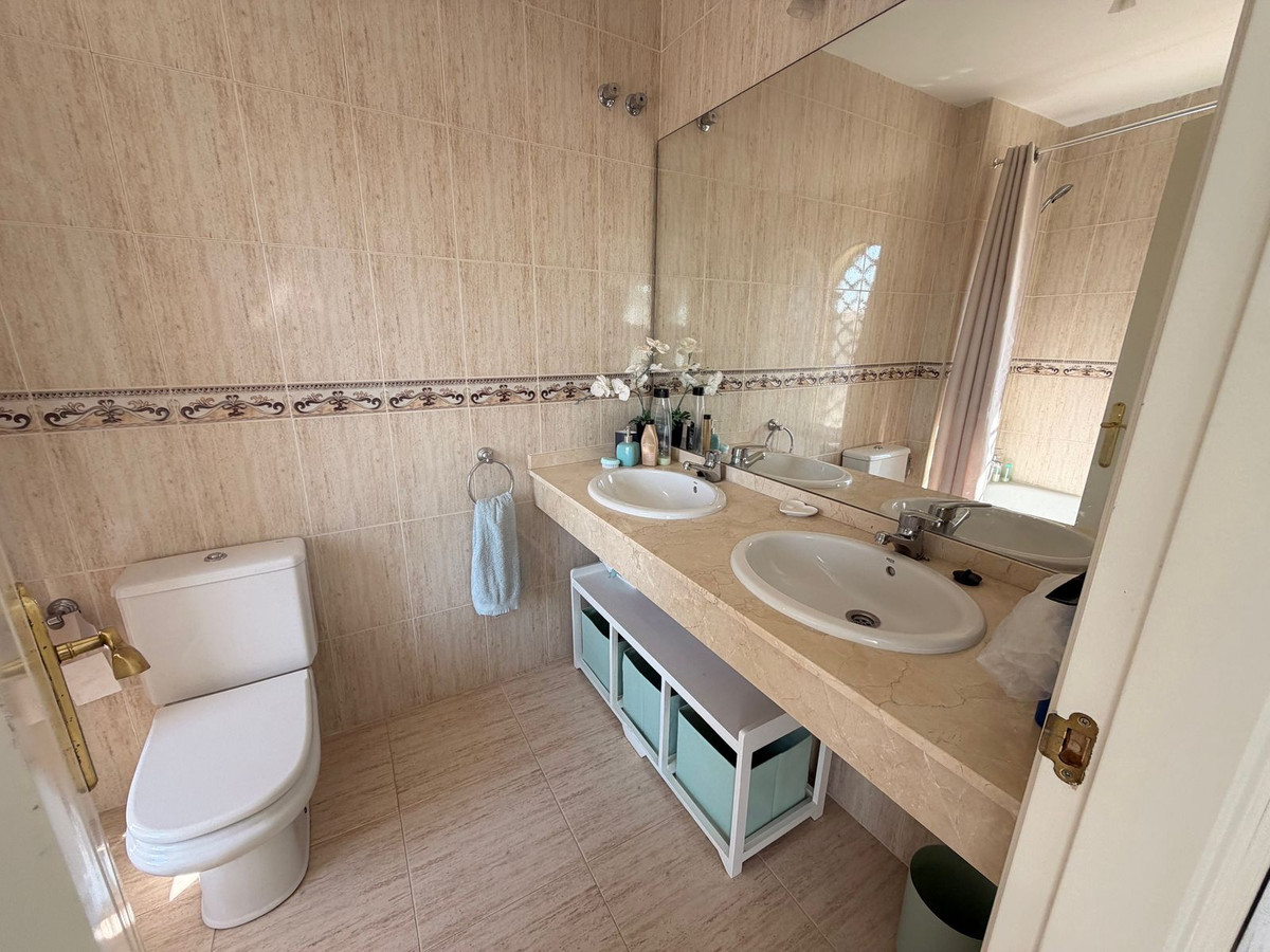 Se vende Adosada de 4 dormitorios en Costa Del Sol, Málaga, España