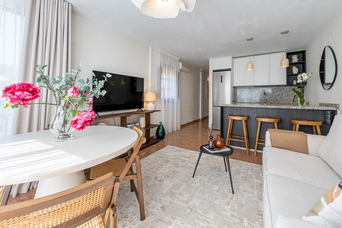 1 Bed Apartment for sale in La Duquesa Costa Del Sol, Málaga, Spain