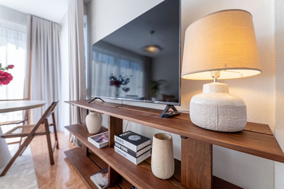 1 Bed Apartment for sale in La Duquesa Costa Del Sol, Málaga, Spain
