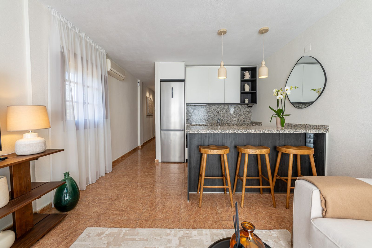 1 Bed Apartment for sale in La Duquesa Costa Del Sol, Málaga, Spain
