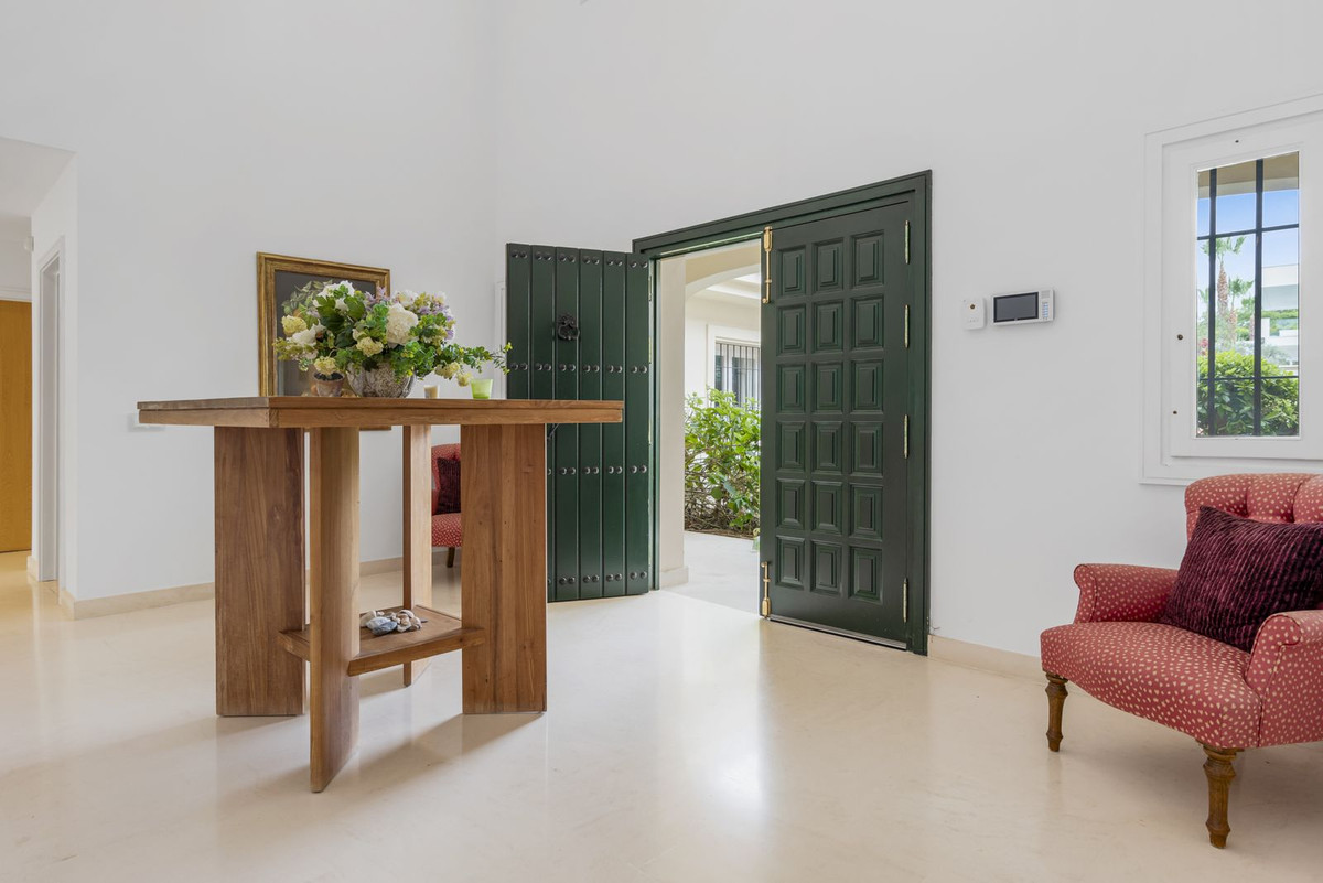 Se vende Villa - Chalet de 7 dormitorios en Costa Del Sol, Cadiz, España