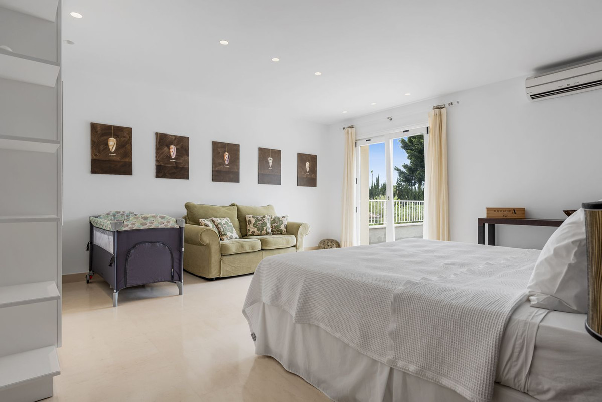 Se vende Villa - Chalet de 7 dormitorios en Costa Del Sol, Cadiz, España