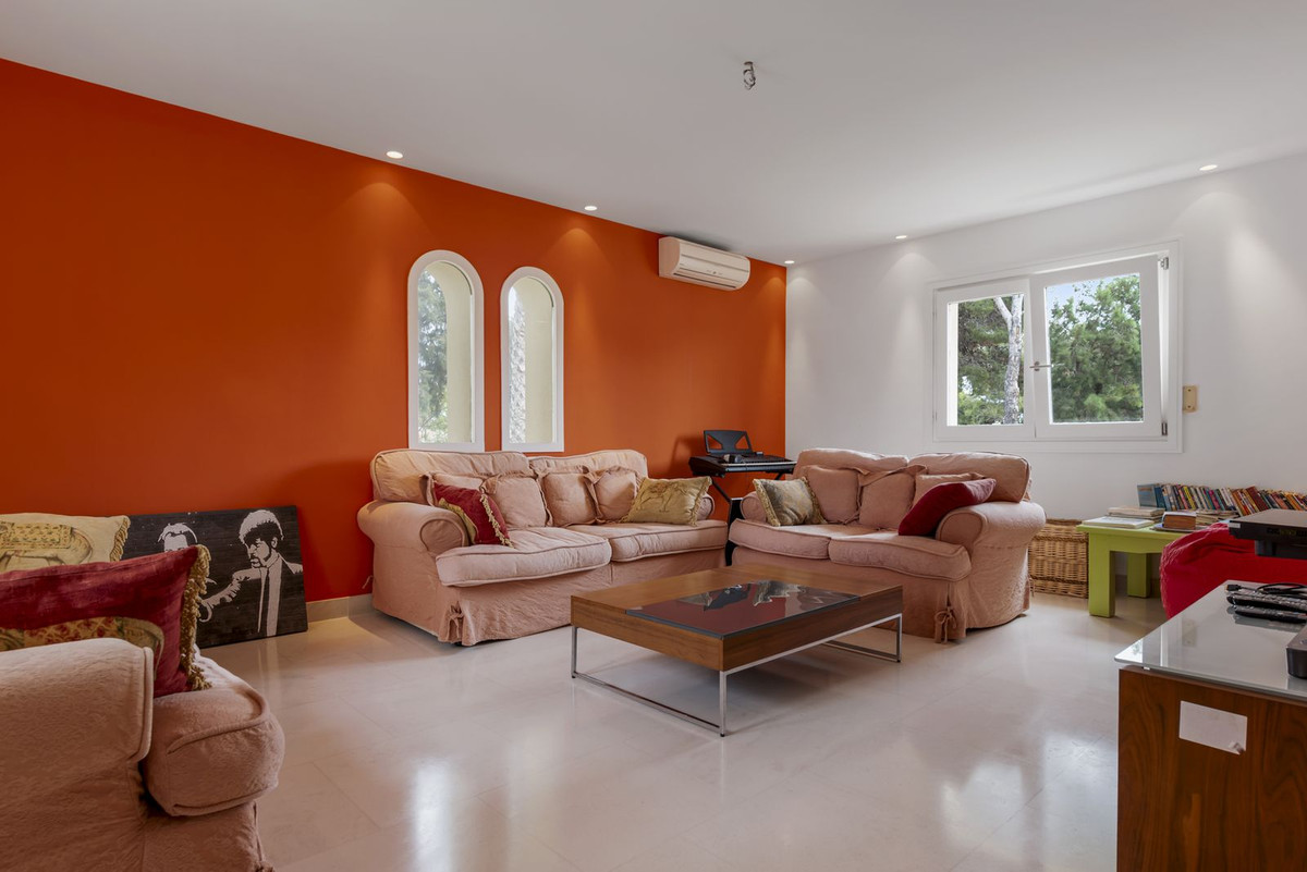 Se vende Villa - Chalet de 7 dormitorios en Costa Del Sol, Cadiz, España